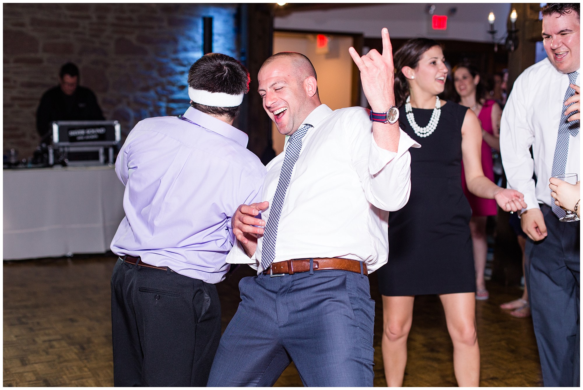 Kevin & Lindsay's Navy & Blush Summertime Wedding At The Barn On Bridge Photos
