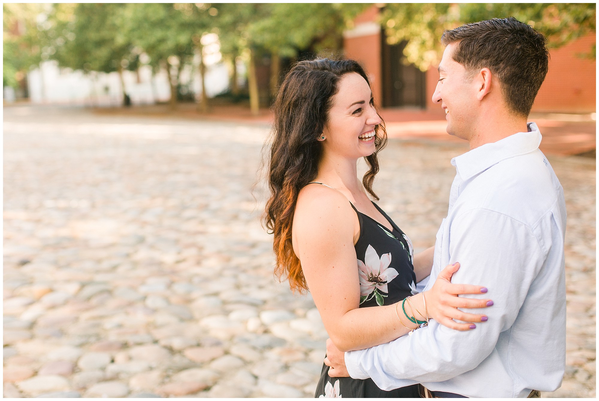 Rob & Sarah's Chic Engagement Session in Old City, Philadelphia Photos