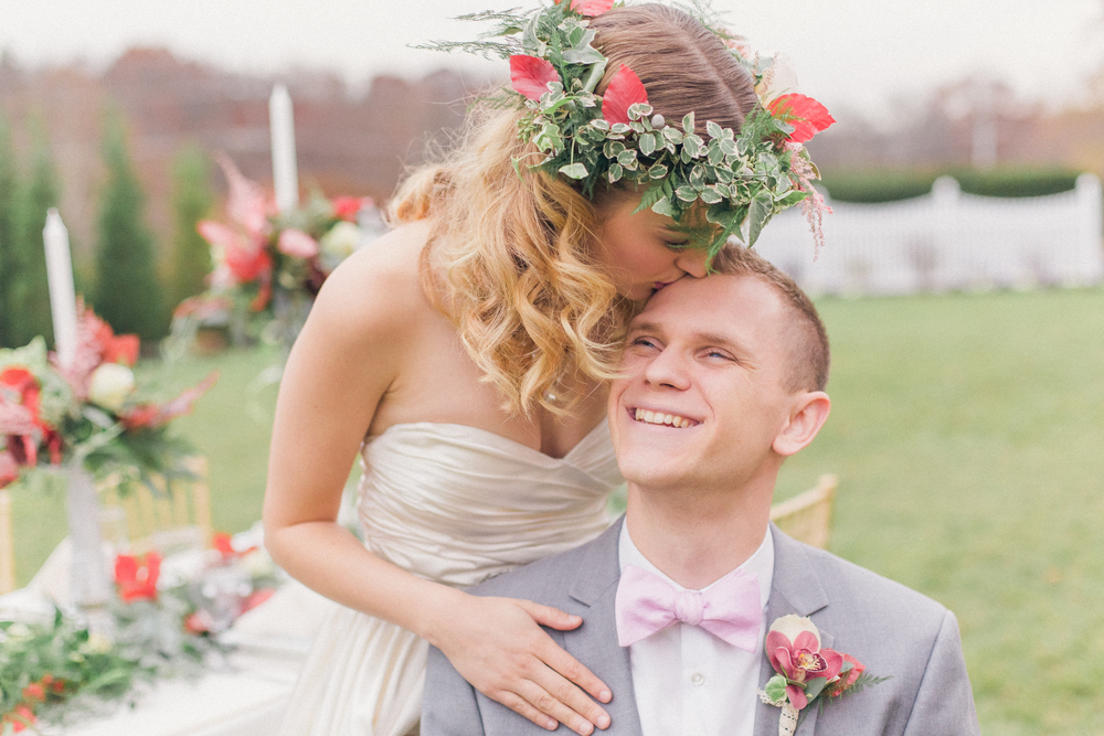 A Red & Green Styled Shoot at The Barn on Bridge in Collegeville, PA Photos